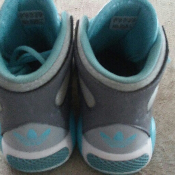 Adidas Sneakers (for women) - Picture 2 of 4