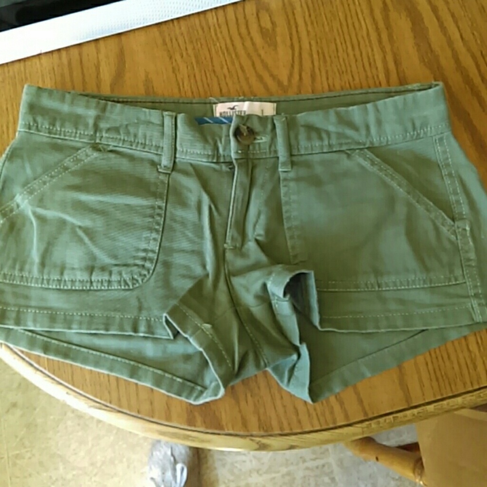 Olive cotton shorts