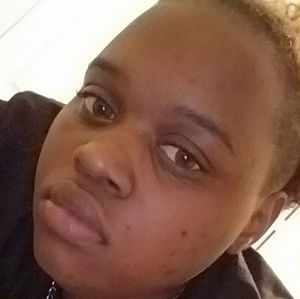 Meet your Posher, Danika