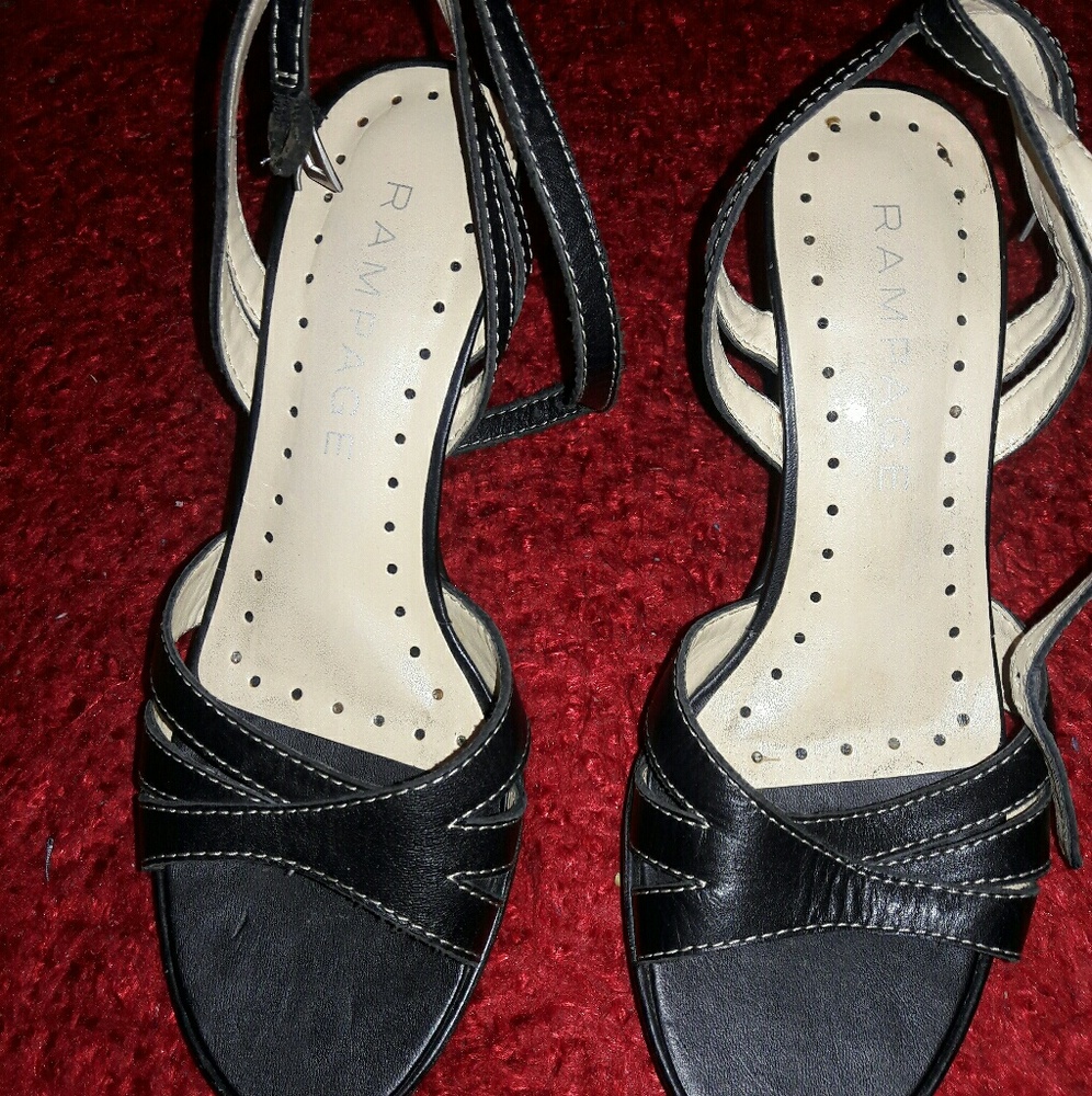 Beautifull blank Sandals for summer.