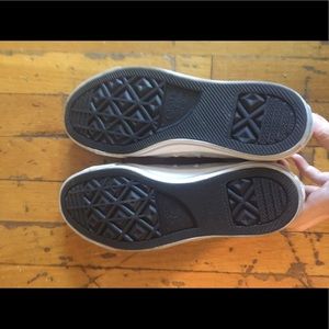 silver sparkly converse