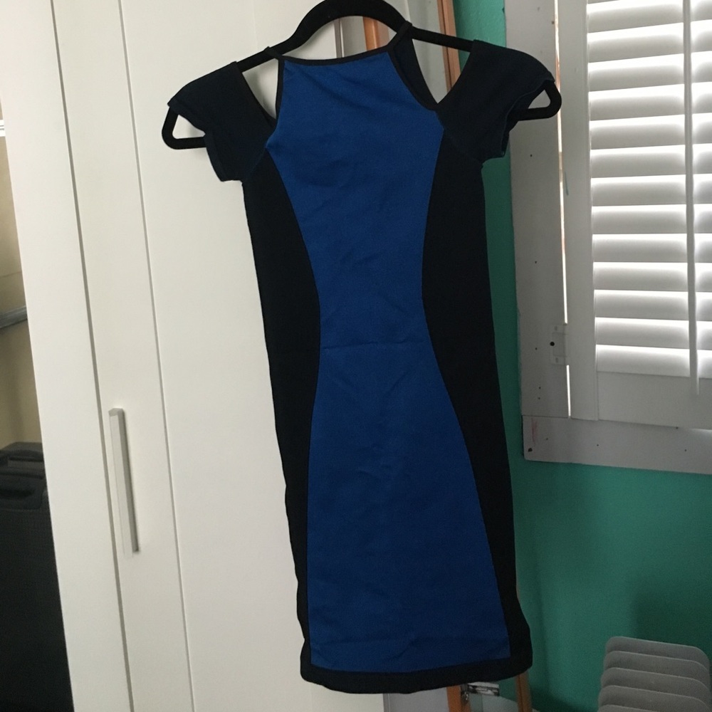 Bebe Bodycon - Picture 3 of 4