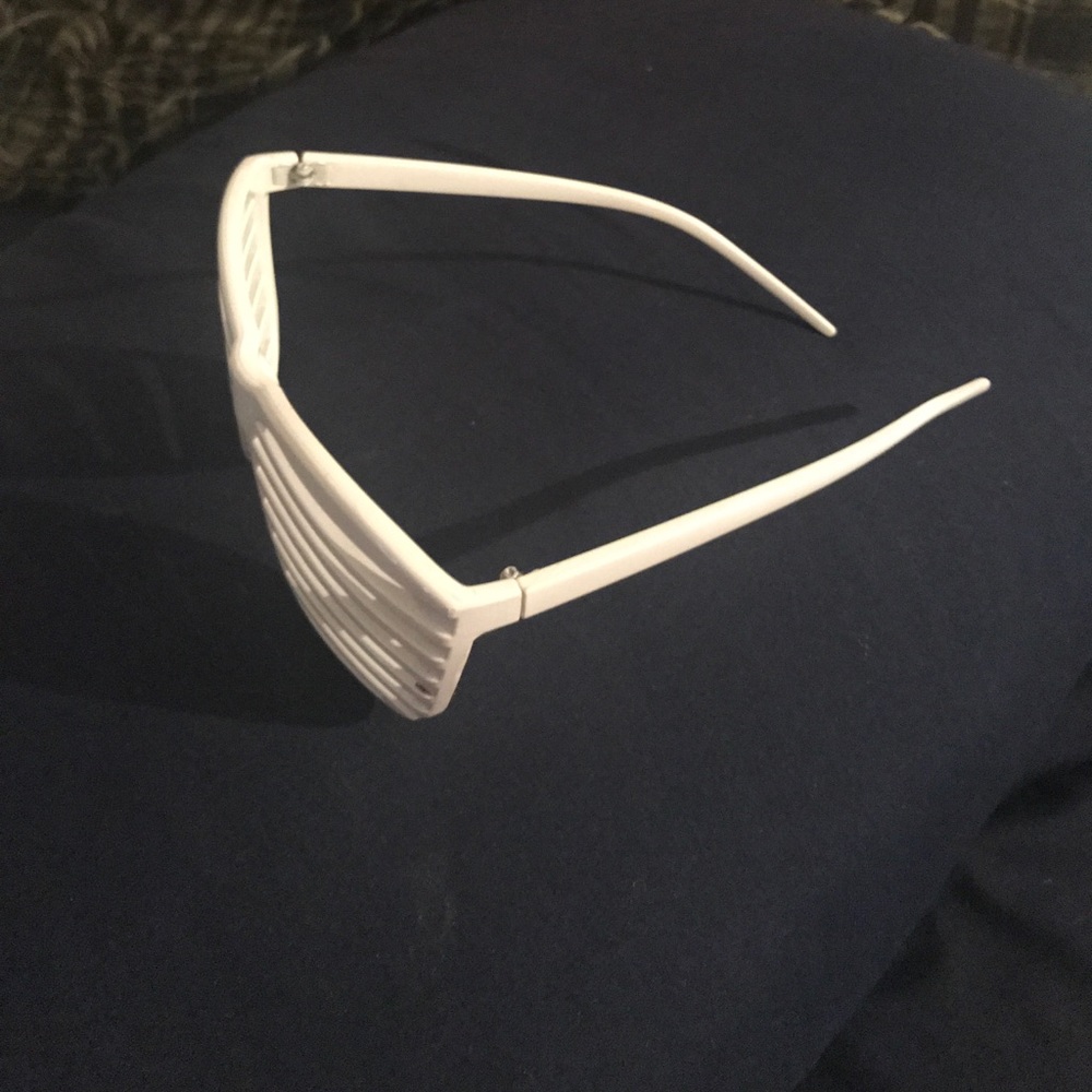 1989 retro white sunshades