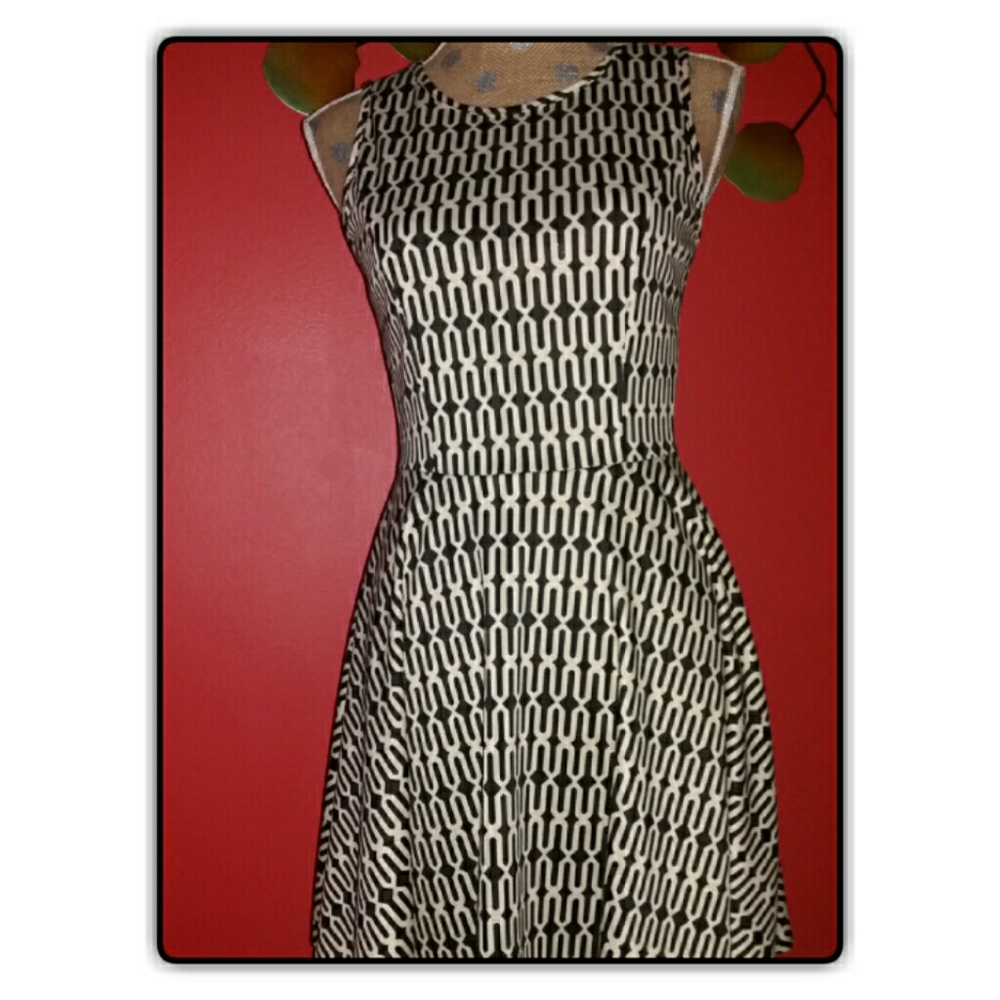 Soprano Geo Printed Skater Dress