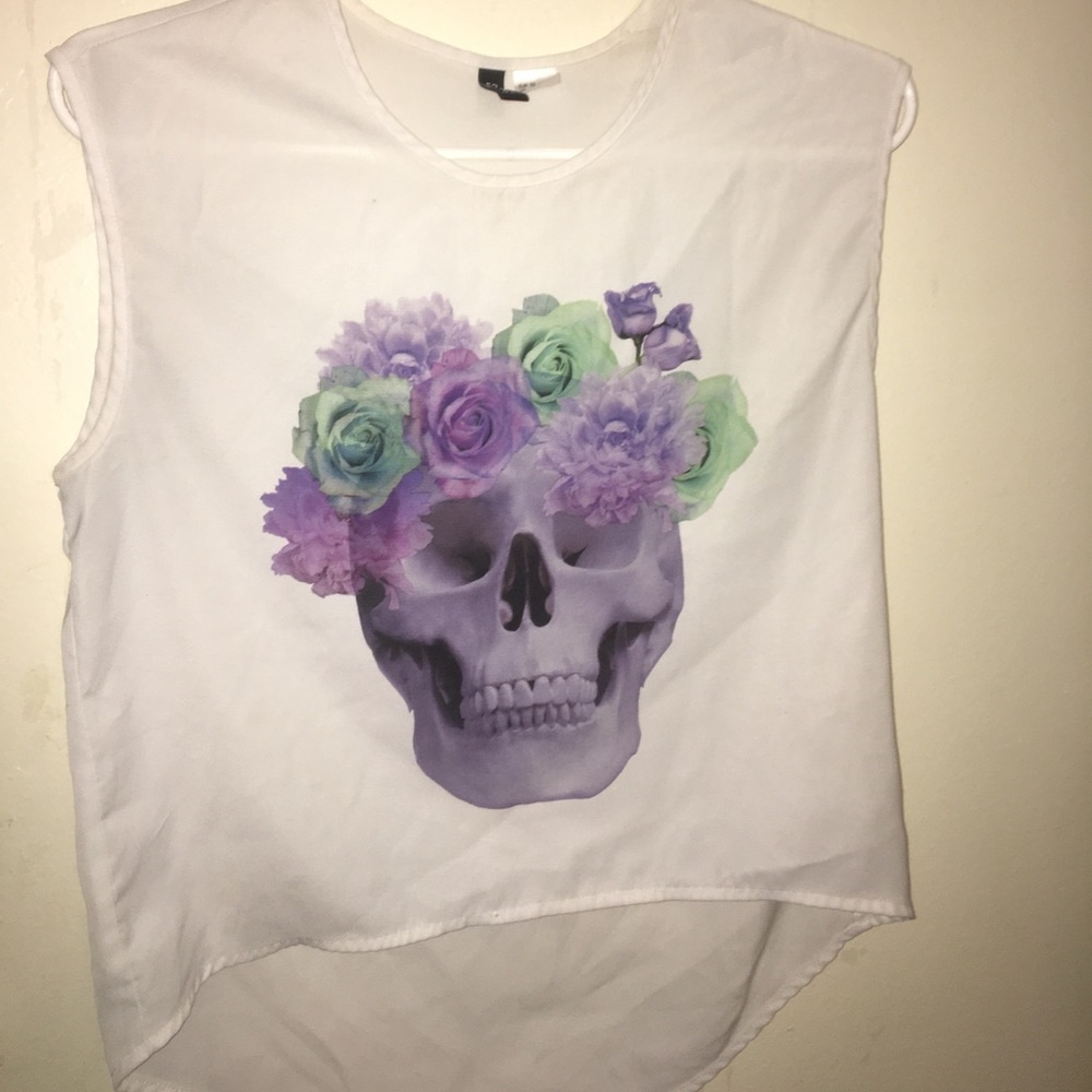 Purple skull sleeveless top