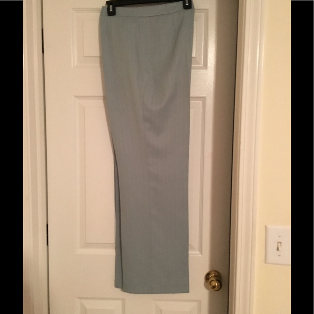 Ladies LeSuit pants