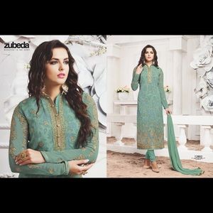 Ladies clothes