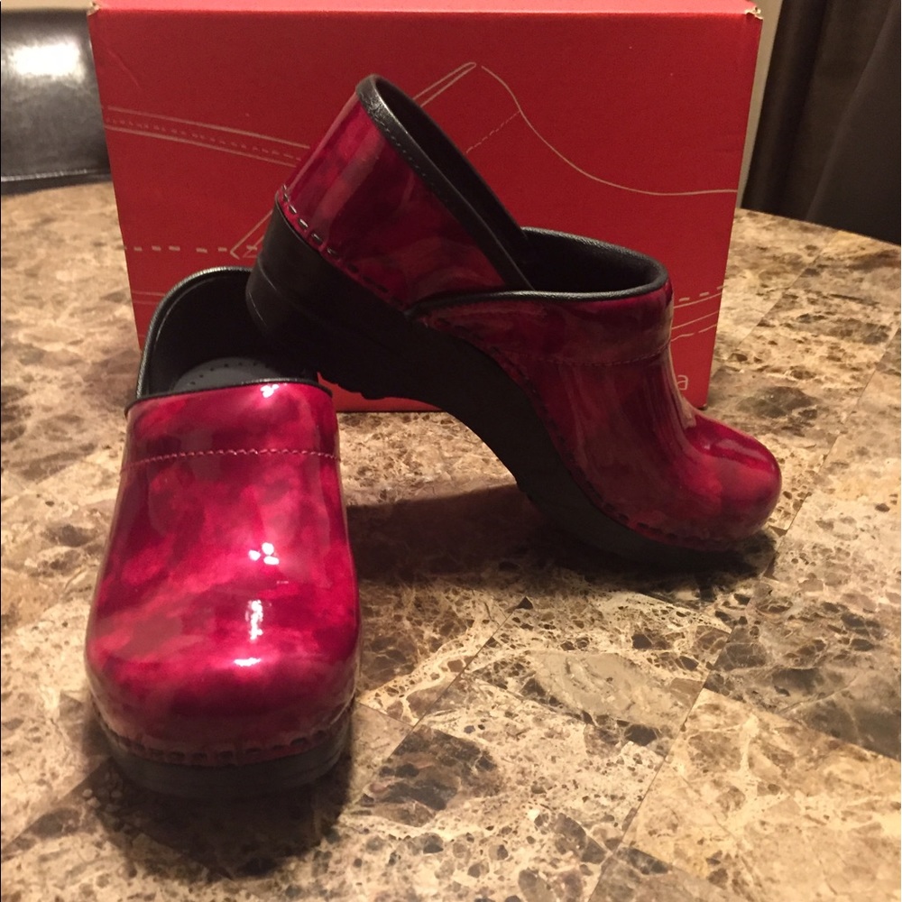 Sanita Clogs