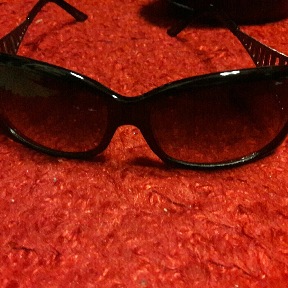 Nice Sunglasses 100% UV