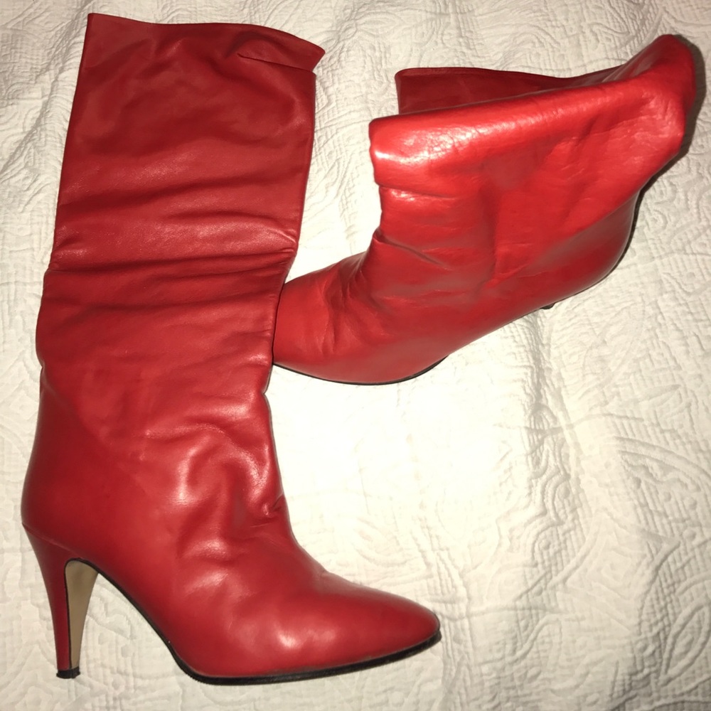 Bright Red knee high boots, 7.5b, hardly any ware