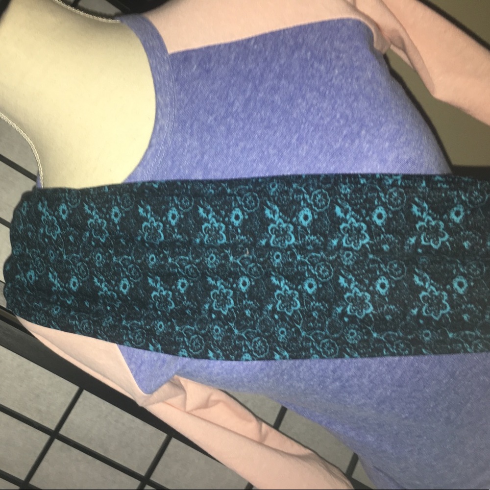 Black and blue LuLaRoe OS leggings