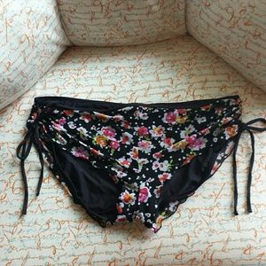 Floral Kenneth Cole Bikini bottom