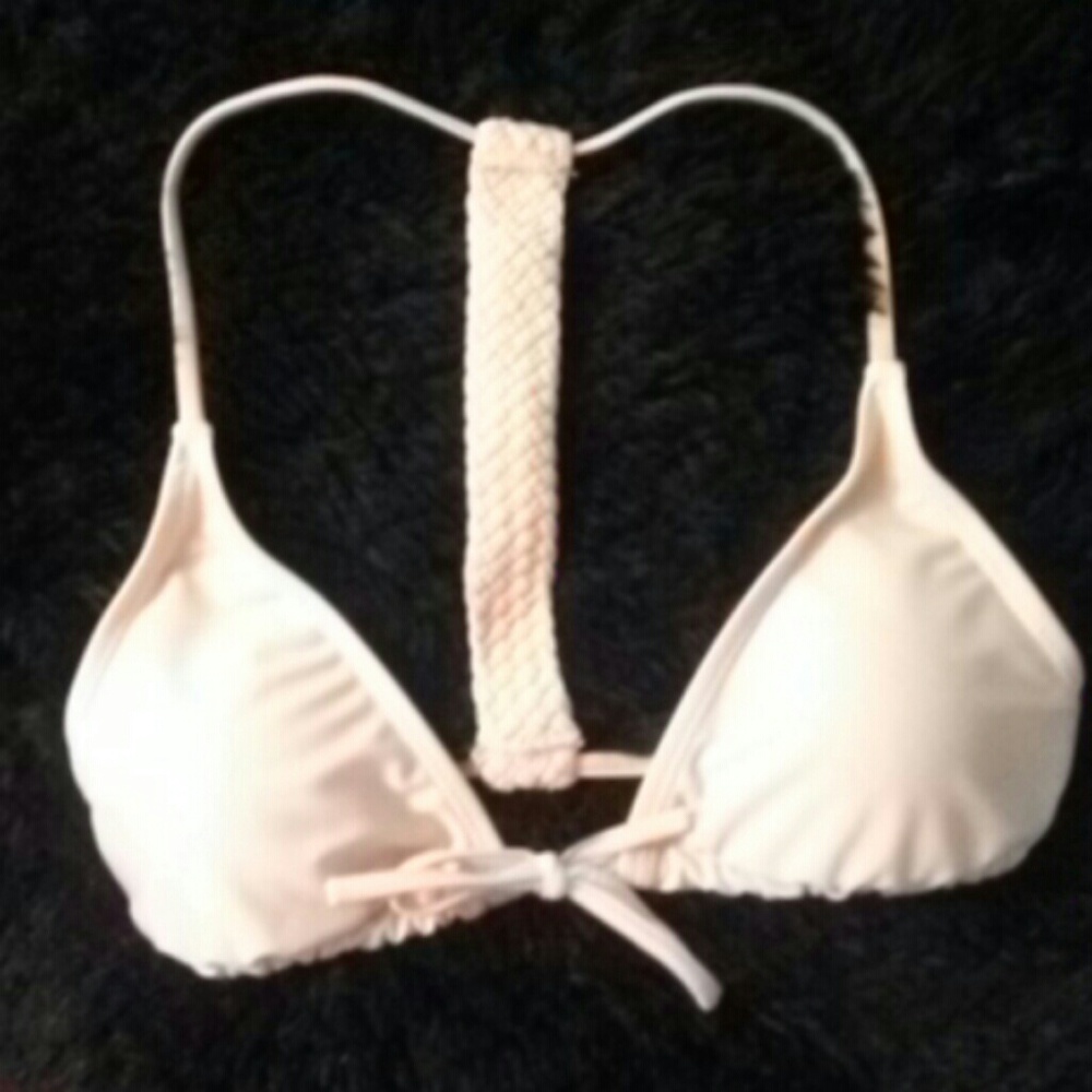 Beautiful Bikini!! - Picture 3 of 3