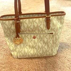 Michael Kors purse and matching wallet