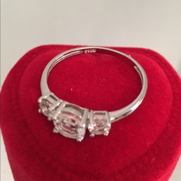 Luxury Collection Sterling Silver White Topaz Ring - Picture 3 of 8