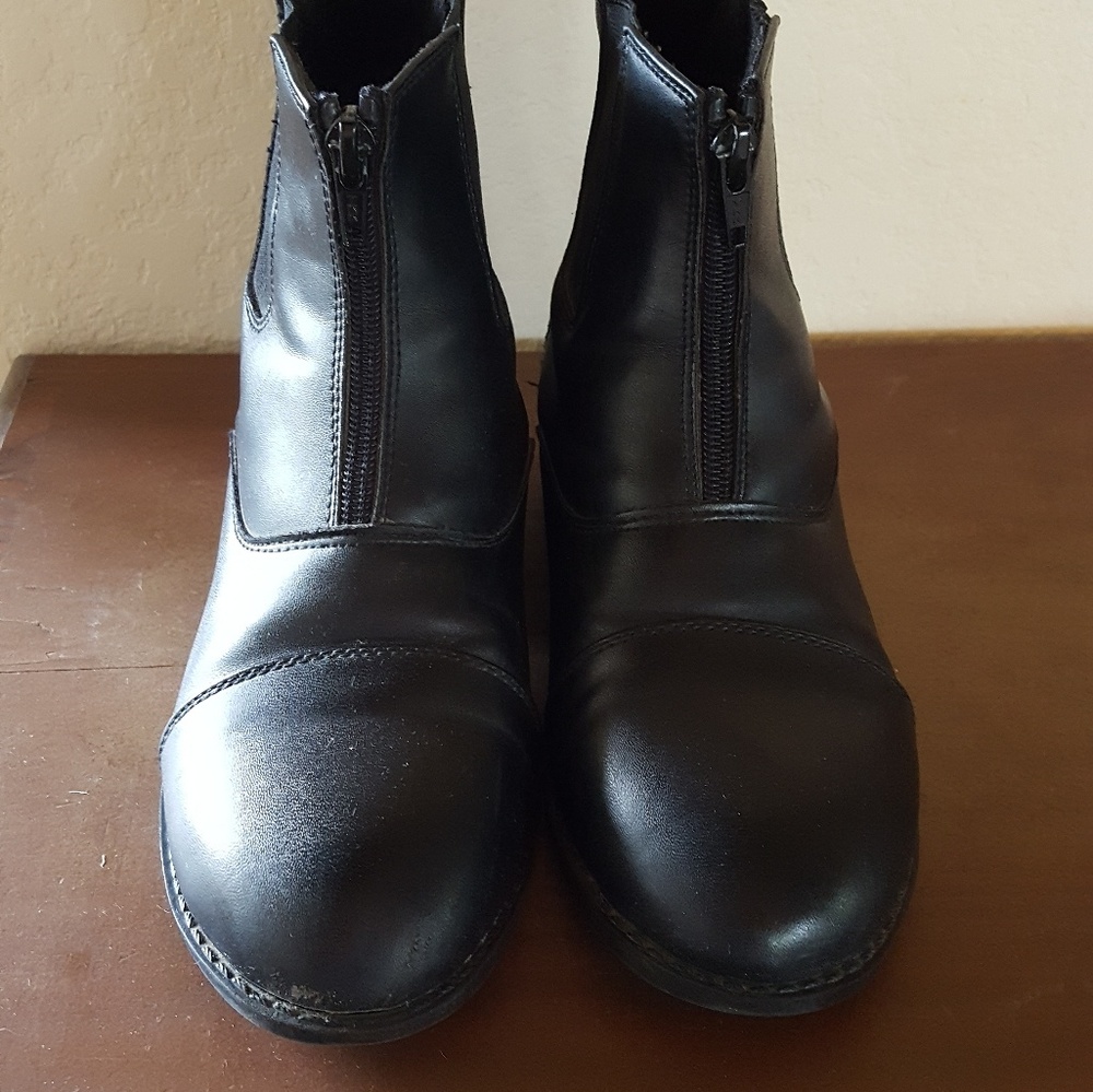 Saxon woman's riding boots