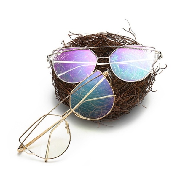 🥑Clear Frame Iridescent Cat Eye Aviator Sunnies🥑 - Picture 2 of 7