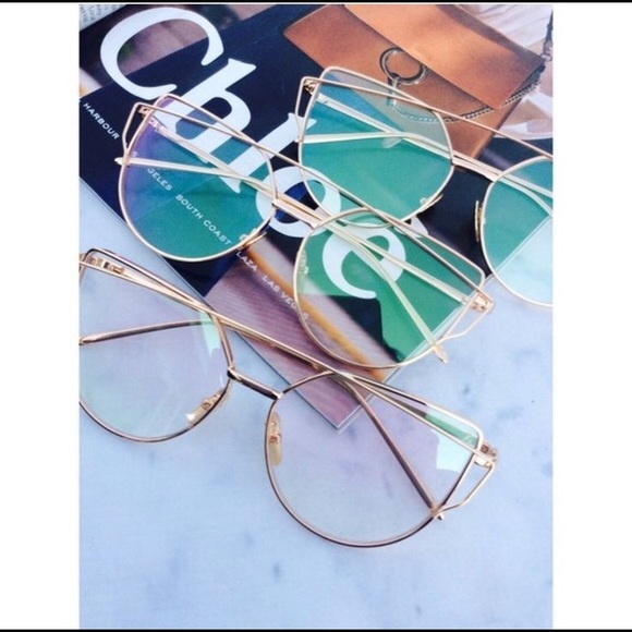 🥑Clear Frame Iridescent Cat Eye Aviator Sunnies🥑 - Picture 4 of 7