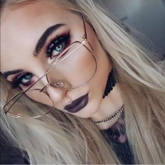 🥑Clear Frame Iridescent Cat Eye Aviator Sunnies🥑 - Picture 5 of 7