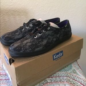 BRAND NEW KEDS