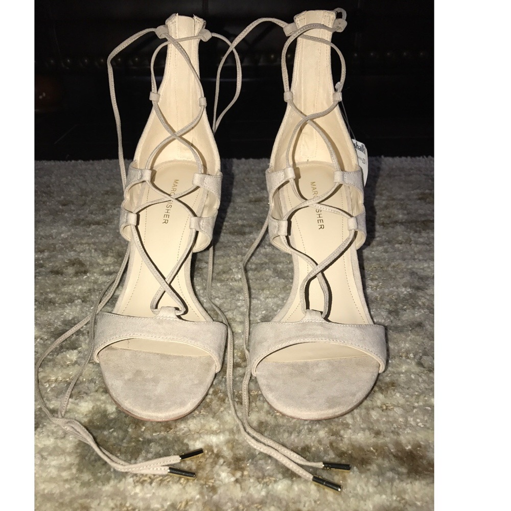 NWT Suede Pumps