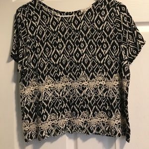 Francesca's top with lace
