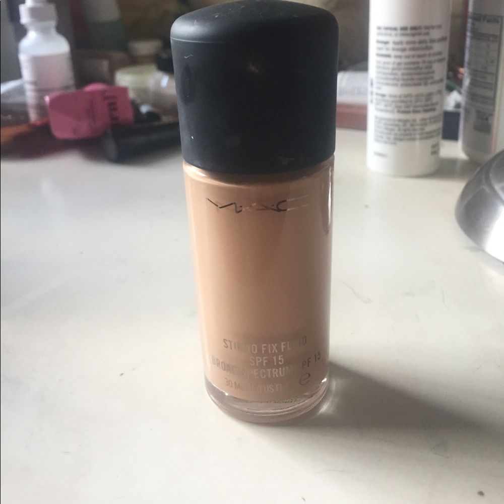 NWOB Mac Studio fix fluid NW18