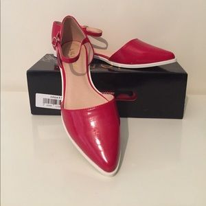 Brand New Liliana Pointed Flats