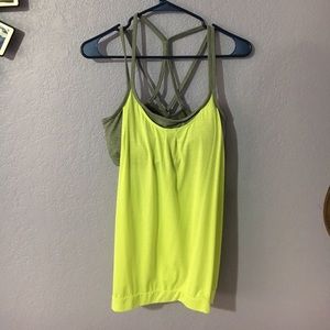 Athleta active wear top with built in bra