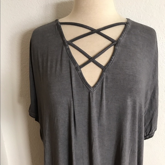 BLOWOUT! (Plus) Gray xcross top - Picture 2 of 3