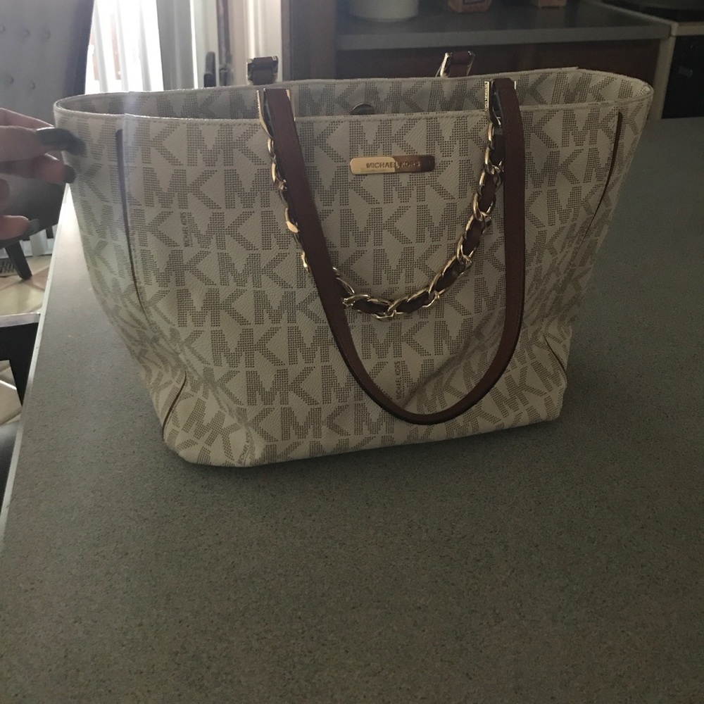 Michael Kors purse