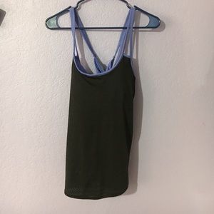 Athleta active wear top with built in bra