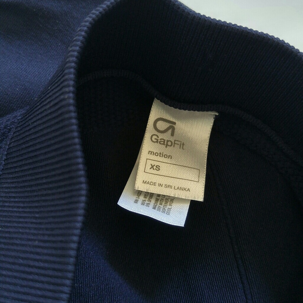 GapFit Motion Capris - Picture 4 of 4