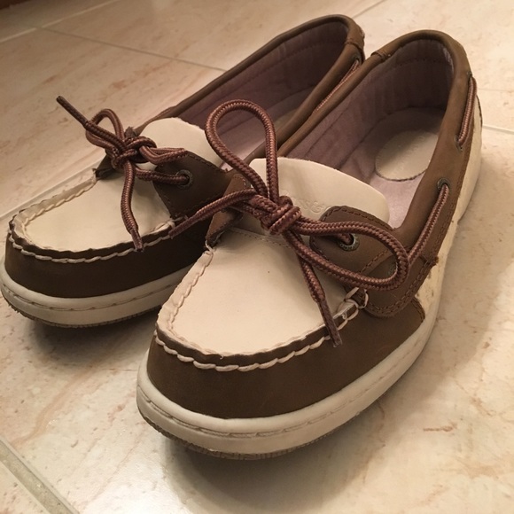 Shoes - Picture 3 of 3