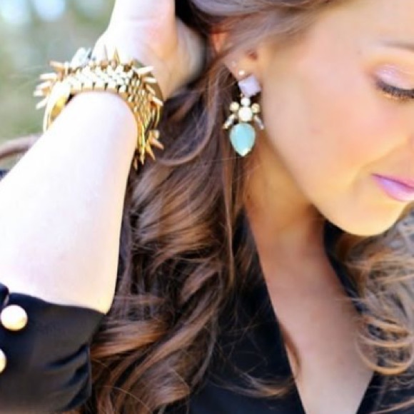 Stella and Dot Earrings - Picture 3 of 6