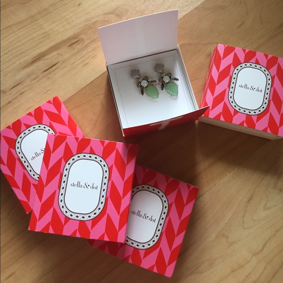 Stella and Dot Earrings - Picture 5 of 6