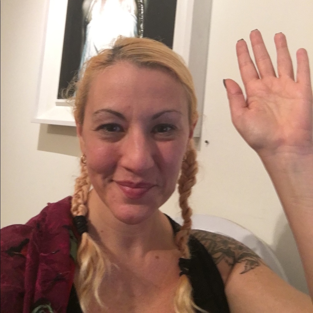 Meet your Posher, Jenn