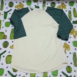 Lularoe t-shirt