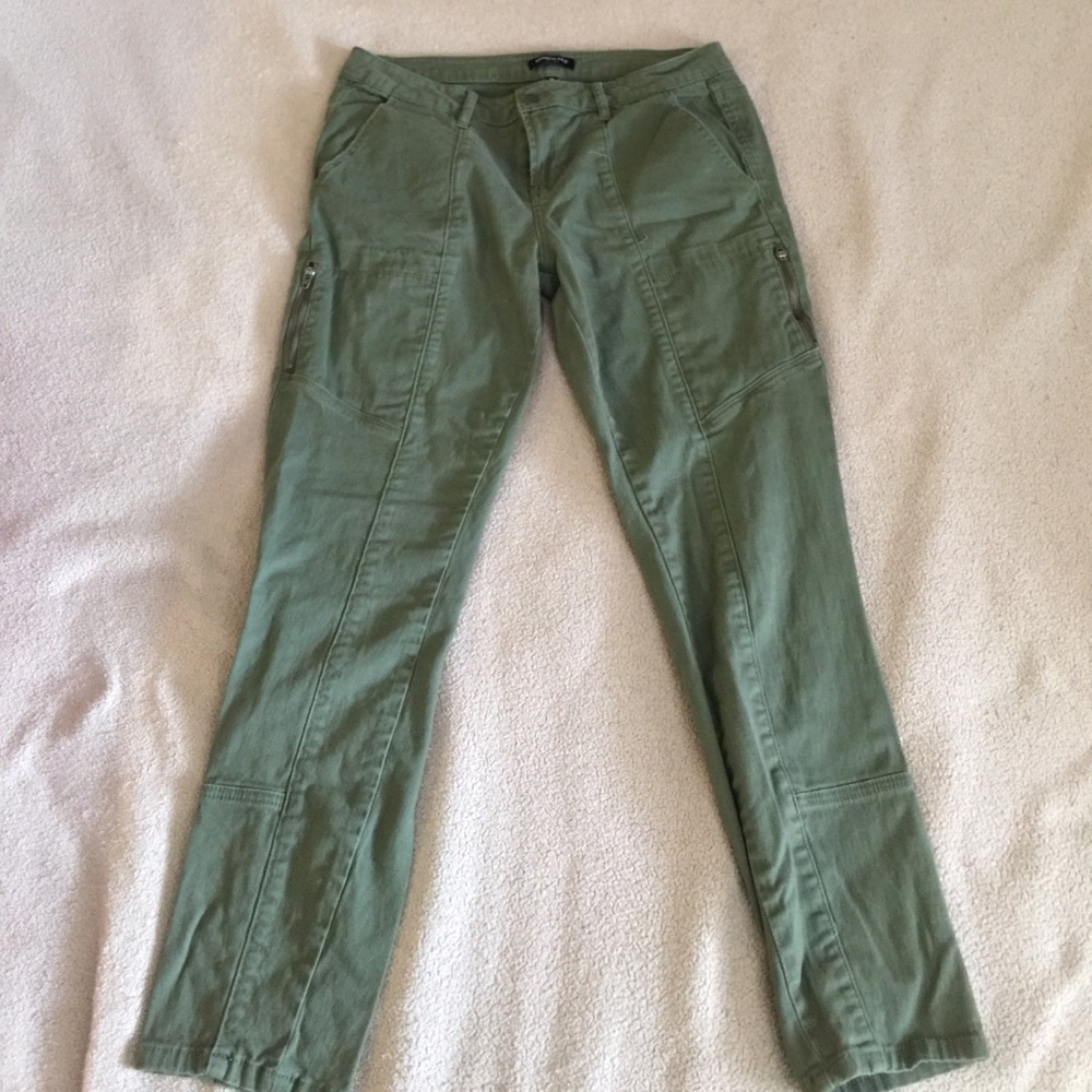 Kenneth Cole army green skinny jeans