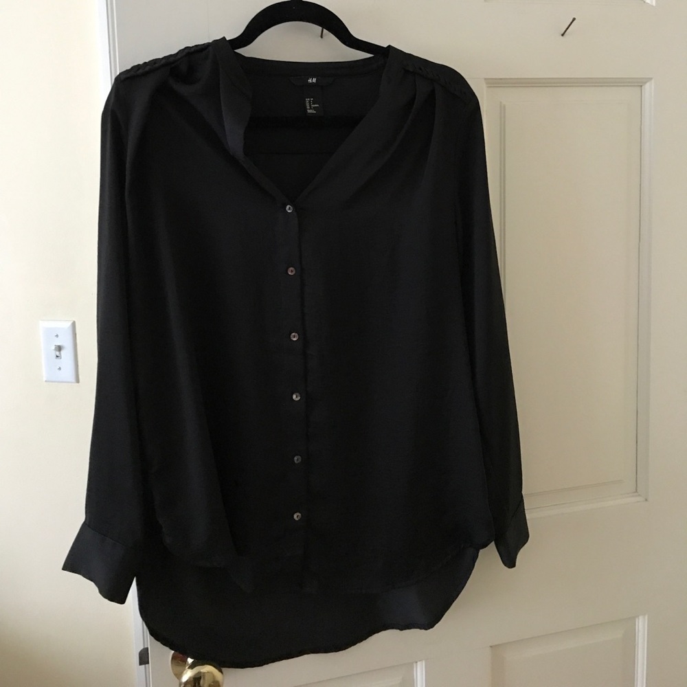 H&M size 4 black top