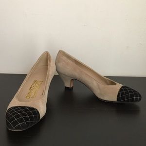 Ferragamo nude and black low heel pumps