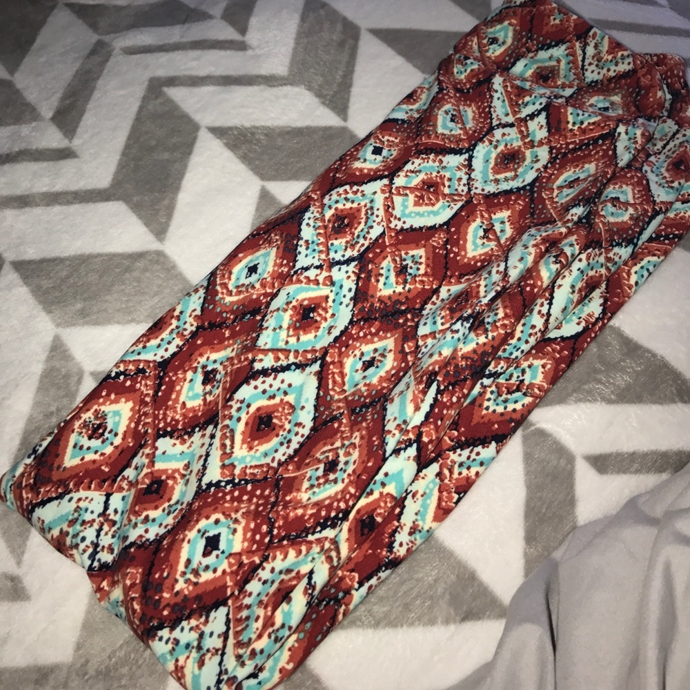 FLASH SALE- BRAND NEW os lularoe leggings!!