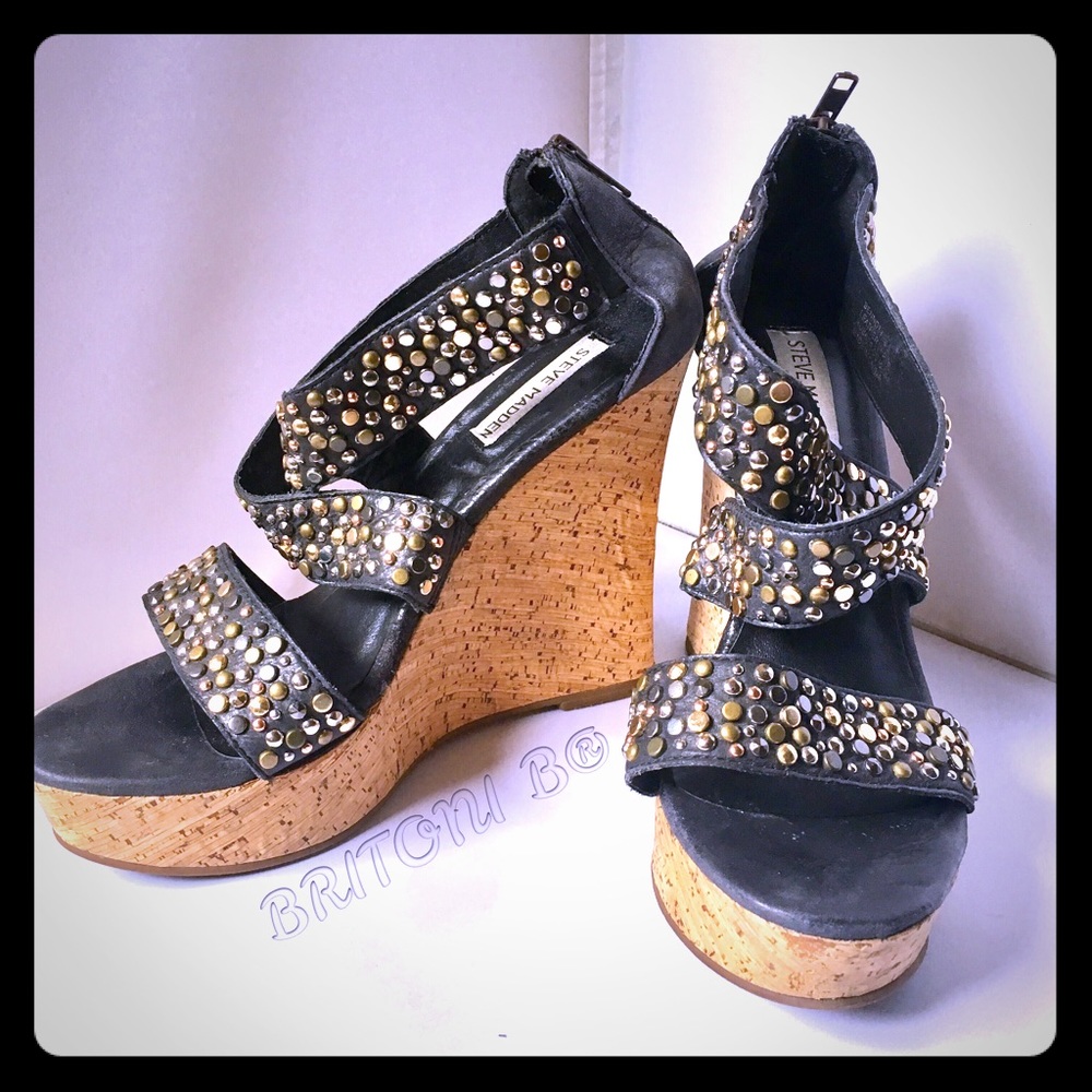 Steve Madden Black Leather Wedges. Size 8.5