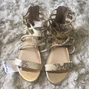 NWT VINCE CAMUTO SNAKE PRINT SANDALS
