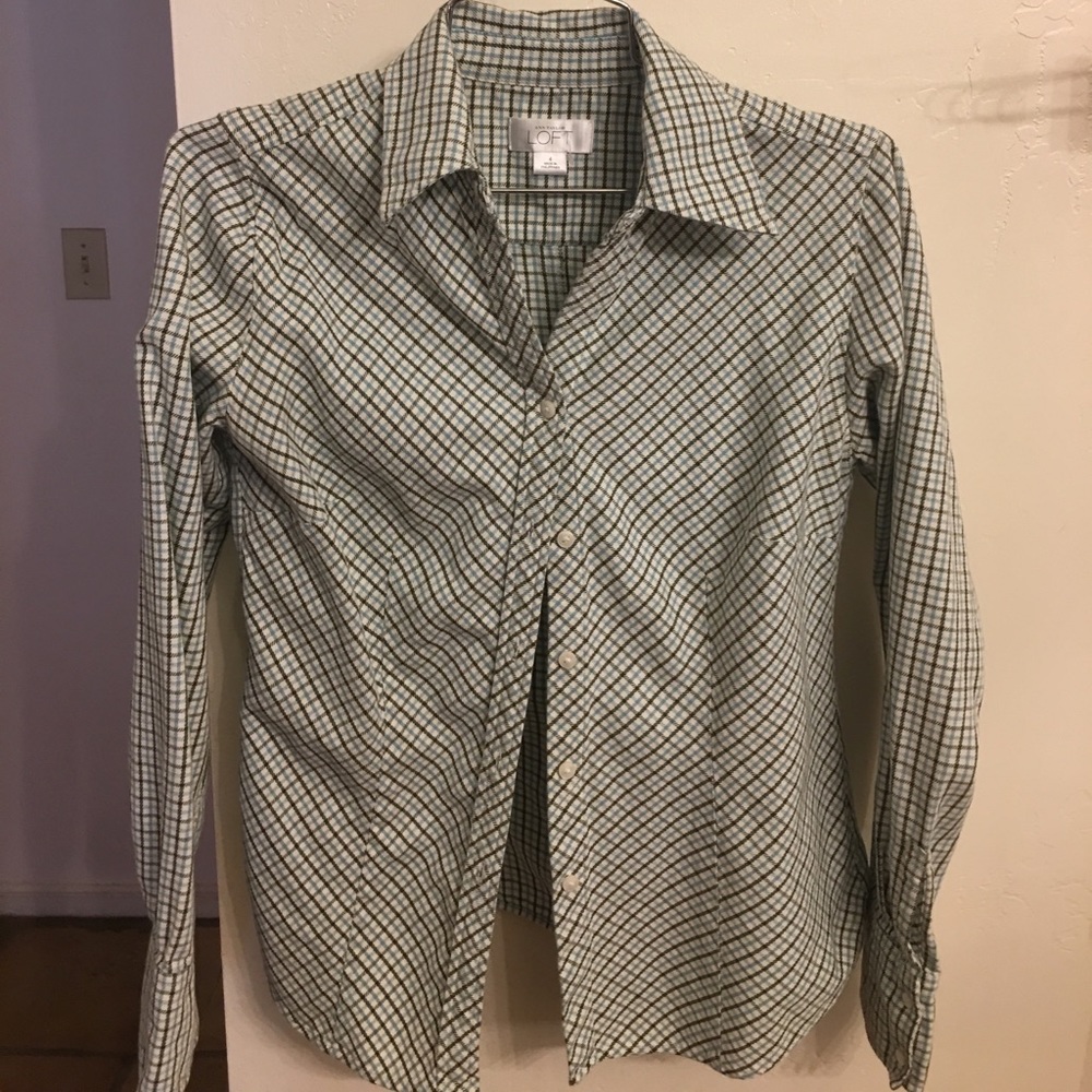 Ann Taylor button down size 4