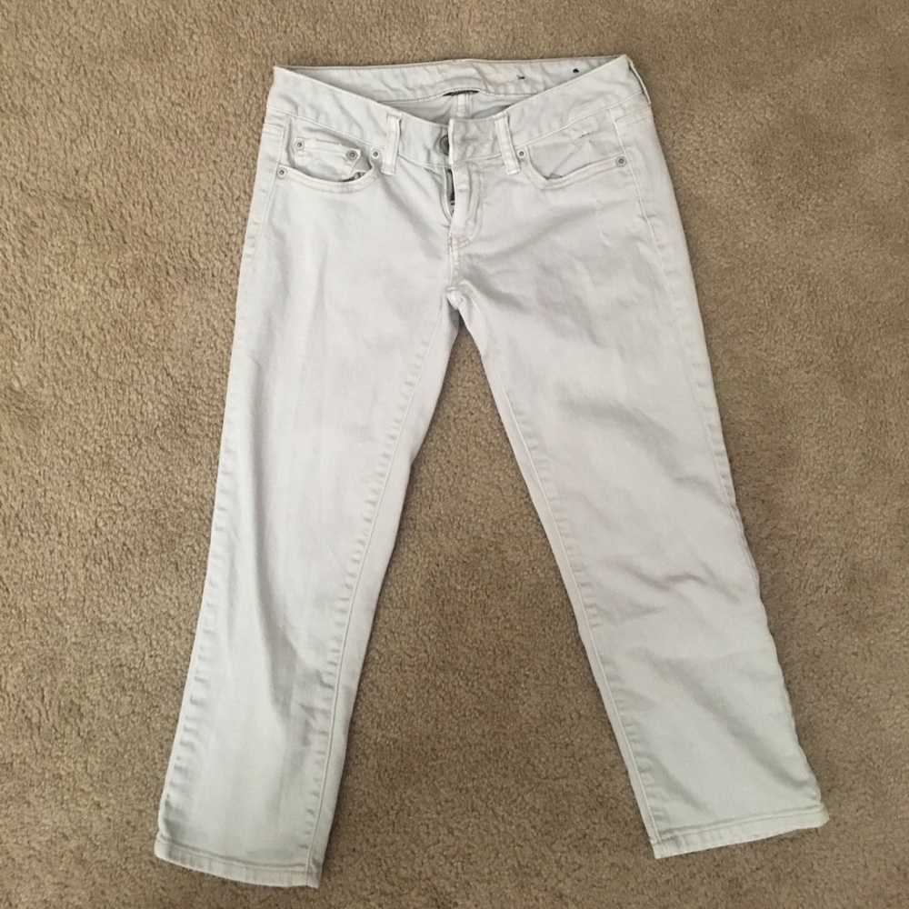 American Eagle White Capris, Size 2