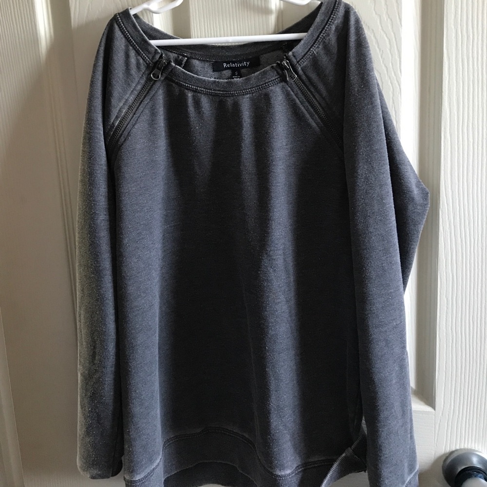 Sz sm relativity sweatshirt w zipper detail collar