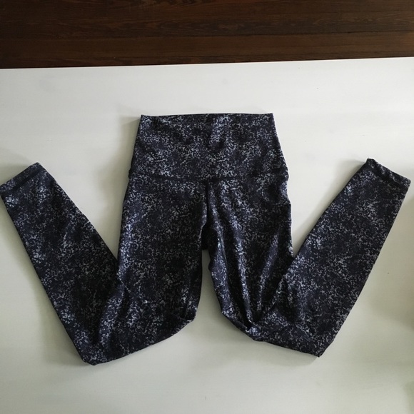 Lululemon Wunder Under High Waisted Pants - Picture 2 of 3