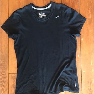 Nike Dri-Fit Basic Tee