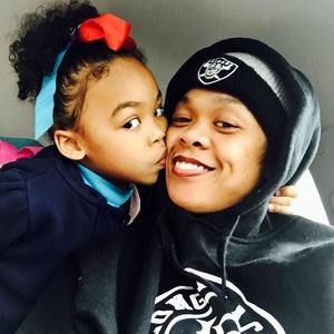 Meet your Posher, Felicia